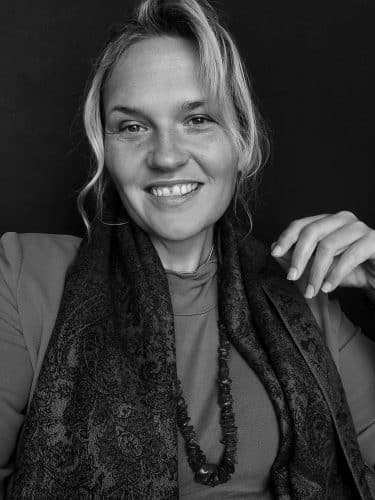Paulina Fadrowska Fitzhugh Holdings Julia Murphy – Habitat for Humanity.